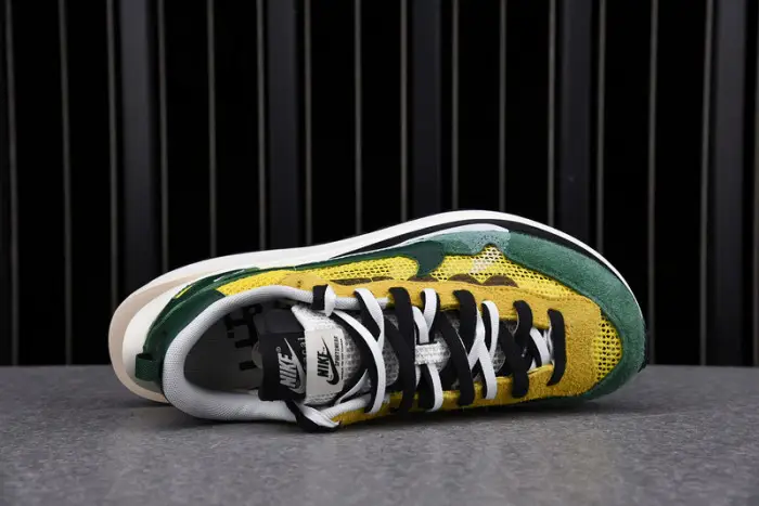 nike vaporwaffle sacai tour yellow stadium green 