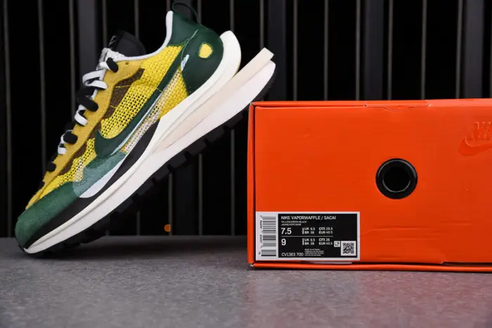 nike vaporwaffle sacai tour yellow stadium green 