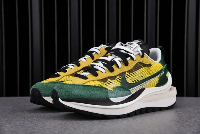 nike vaporwaffle sacai tour yellow stadium green 