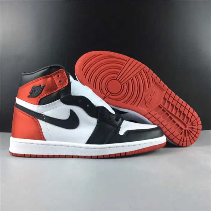 air jordan 1 satin black toe 