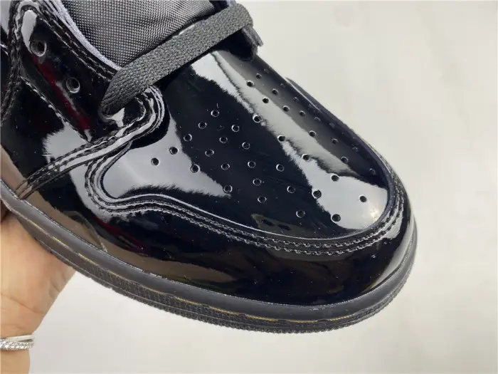 air jordan 1 high og patent ‘black gold’ 