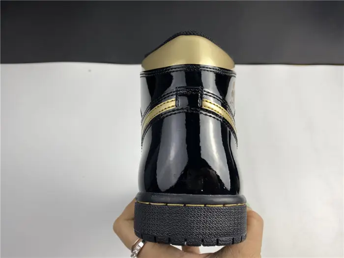 air jordan 1 high og patent ‘black gold’