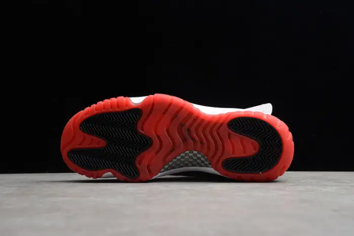 air jordan 11 low white bred 