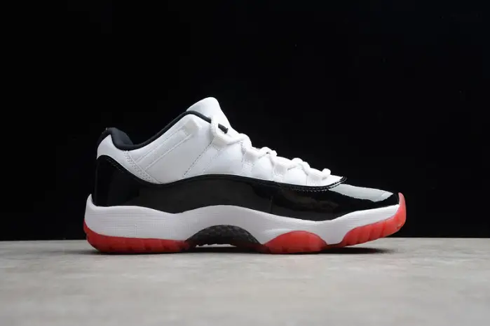 air jordan 11 low white bred 