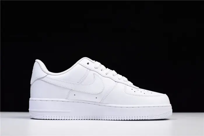 nike air force 1 ''07 lv8 nba sz 18 white  black athletic shoes 
