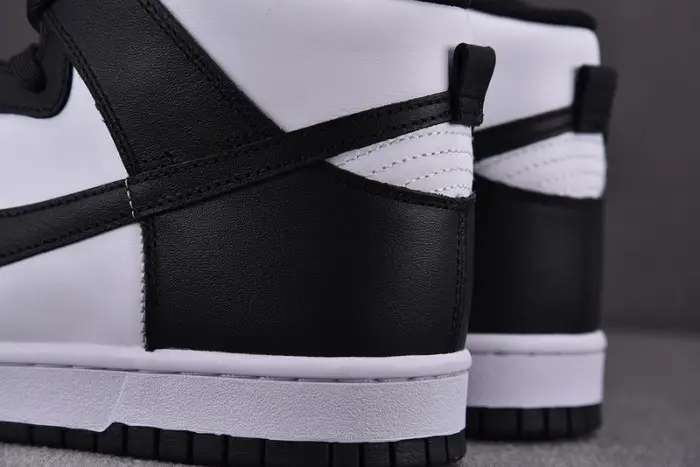 Nike Dunk High Panda (2021) 