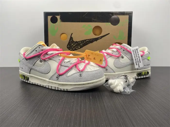 ofw x dunk low “17 of 50” 