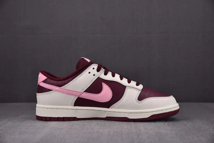 Nike Dunk Low Retro PRM Valentine''s Day (2023) 