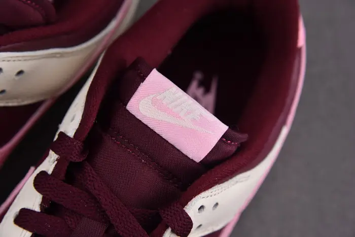 Nike Dunk Low Retro PRM Valentine''s Day (2023) 