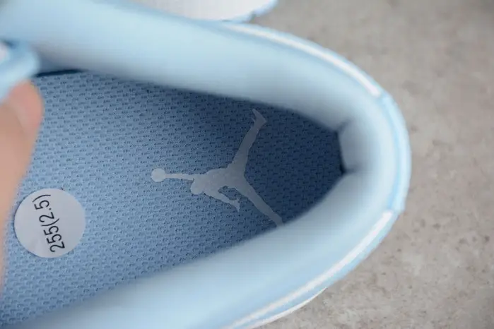 air jordan 1 low white ice blue 