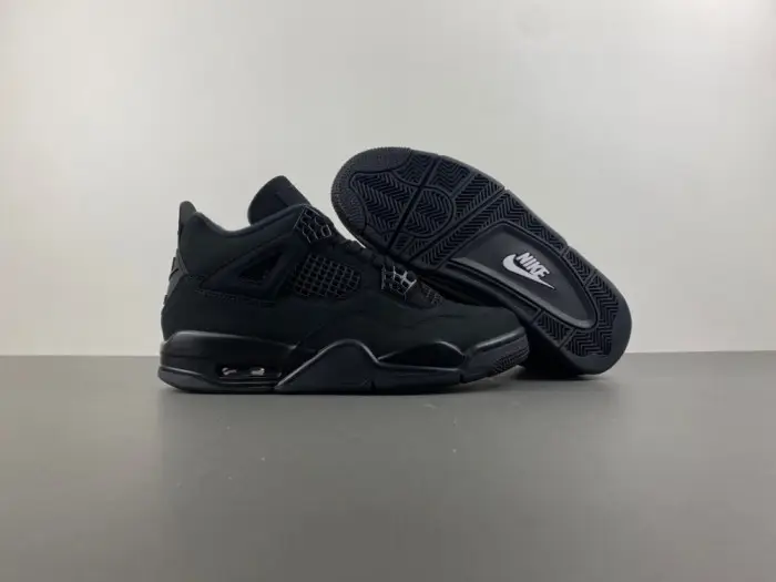 Air Jordan 4 Retro Black Cat (2025) 