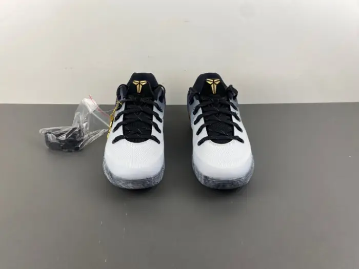 Nike Kobe 9 EM Low Protro Mambacita 