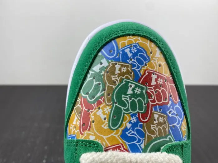 Nike Dunk Low Foam Finger 