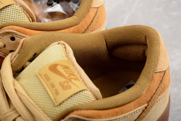 Nike SB Dunk Low Wheat 