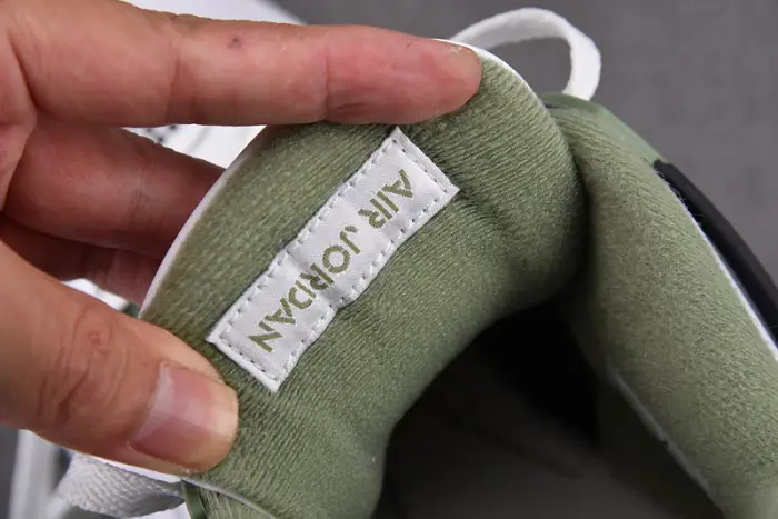 air jordan 4 wmns “oil green” 