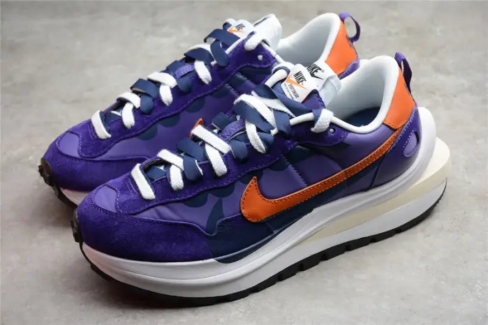 nike vaporwaffle sacai dark iris 