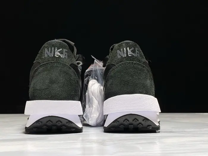 sacai nike ldv waffle black nylon 