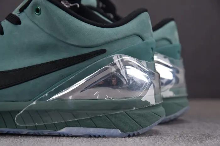 nike kobe 4 protro “girl dad” 