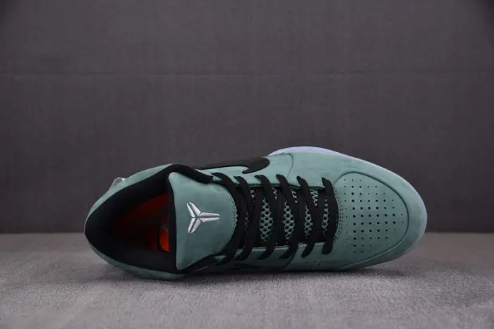 nike kobe 4 protro “girl dad” 
