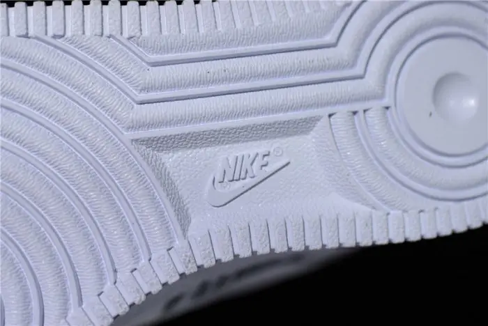 nike air force 1 mid ''07 x S*p*e nba white 