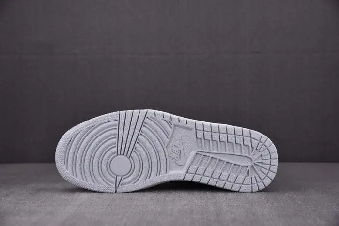 air jordan 1 low se tear away silver 
