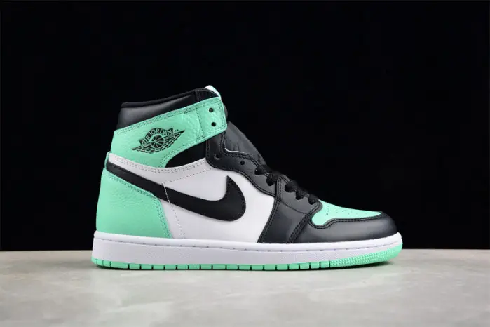 air jordan 1 retro high og green glow 