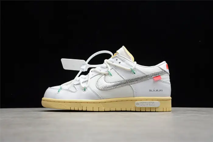 ofw x dunk low “01 of 50” ACDAB37