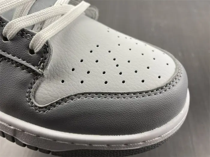 nike dunk low grey white 