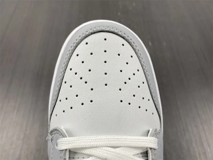 nike dunk low grey white 