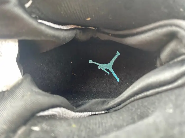 air jordan 9 retro university blue 