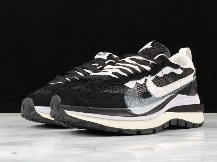 sacai x nike pegasua vaporfly black white 