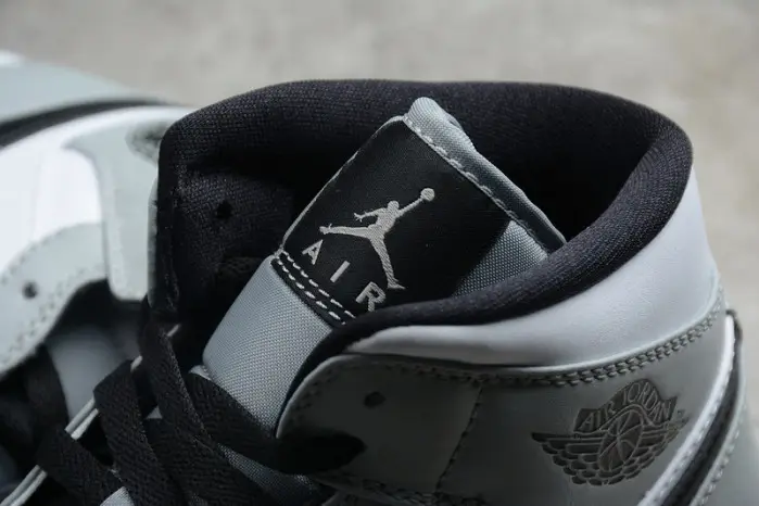air jordan 1 mid light smoke grey 