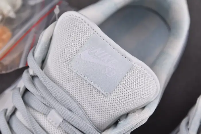concepts x nike sb dunk low "white lobster" 
