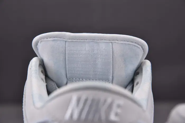 concepts x nike sb dunk low "white lobster" 